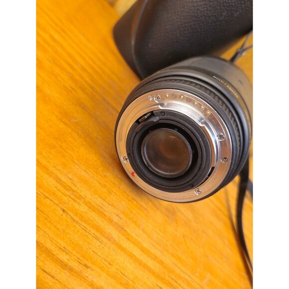 Sigma 70-210mm F4-5.6 DL Zoom Lens With Case & Caps For SLR Cameras - Picture 5 of 9